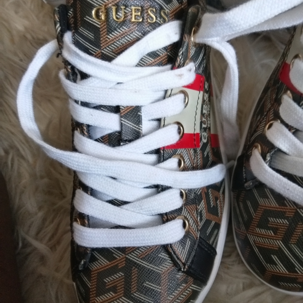 Guess sneakers - Picture 7 of 9
